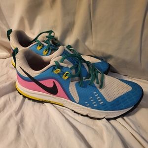 NIKE MENS SHOES SIZE 12